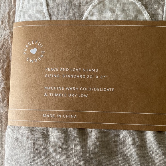 Peace & Love Shams - Picture 3 of 3